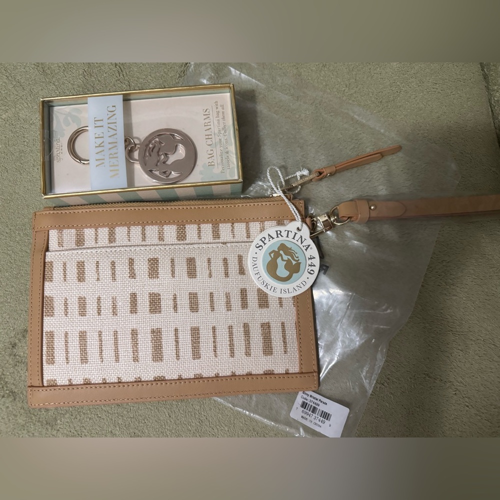 Spartina 449 NWT Ginny Wristlet and bag charm.